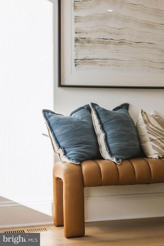 2460 ONTARIO RD NW, Washington, DC 20009