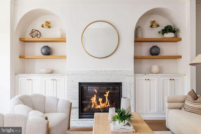 2460 ONTARIO RD NW, Washington, DC 20009