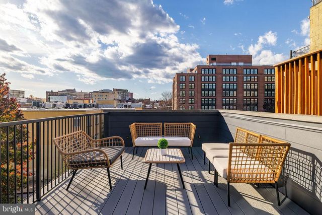 2460 ONTARIO RD NW, Washington, DC 20009