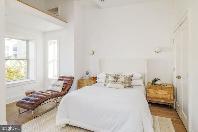 2460 ONTARIO RD NW, Washington, DC 20009