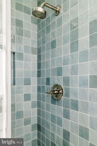 2460 ONTARIO RD NW, Washington, DC 20009