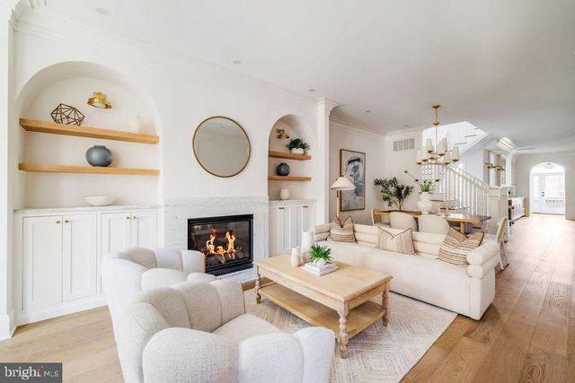 2460 ONTARIO RD NW, Washington, DC 20009