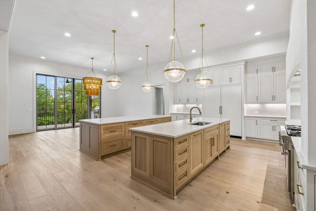 8087 Mountaintop Dr, College Grove, TN 37046