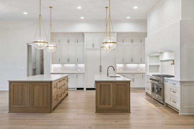 8087 Mountaintop Dr, College Grove, TN 37046