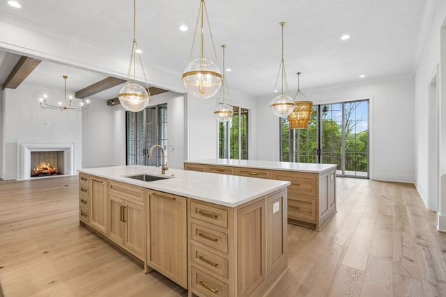 8087 Mountaintop Dr, College Grove, TN 37046