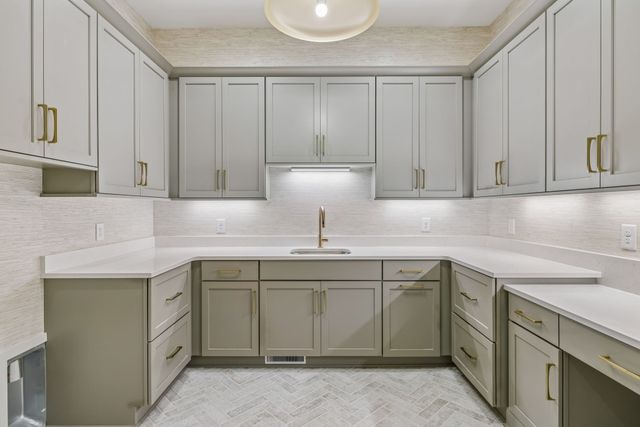 8087 Mountaintop Dr, College Grove, TN 37046
