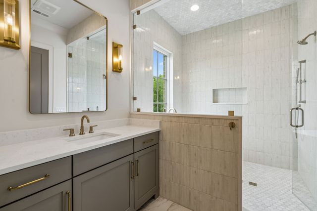 8087 Mountaintop Dr, College Grove, TN 37046