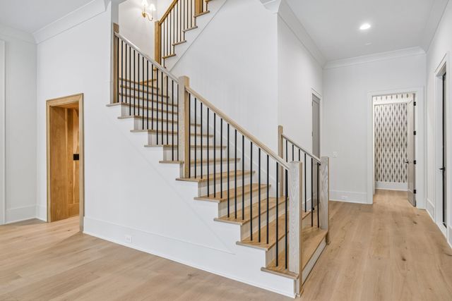 8087 Mountaintop Dr, College Grove, TN 37046