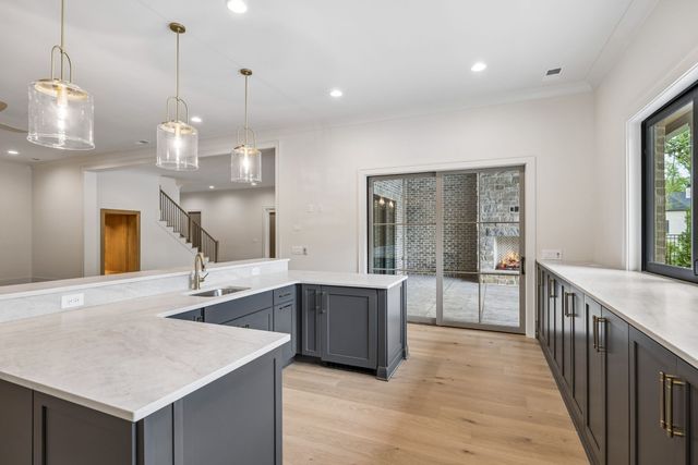 8087 Mountaintop Dr, College Grove, TN 37046