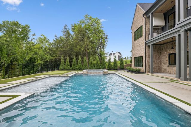 8087 Mountaintop Dr, College Grove, TN 37046