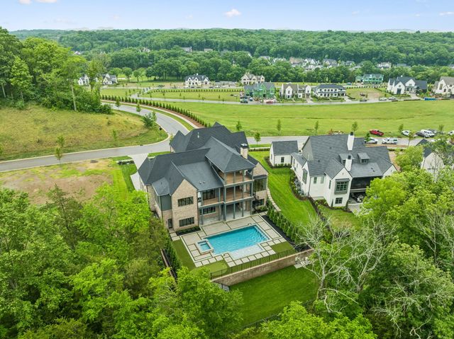 8087 Mountaintop Dr, College Grove, TN 37046