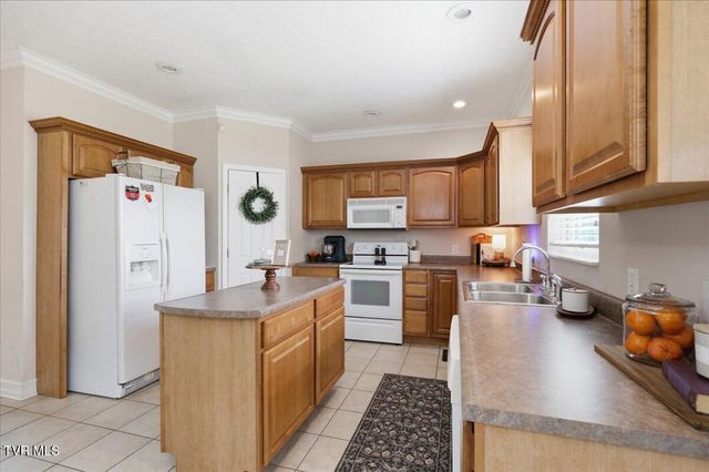 924 Saddle Ridge Lane, Morristown, TN 37814