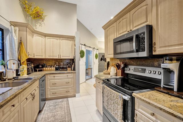 7540 NW 79th Avenue T5, Tamarac, FL 33321