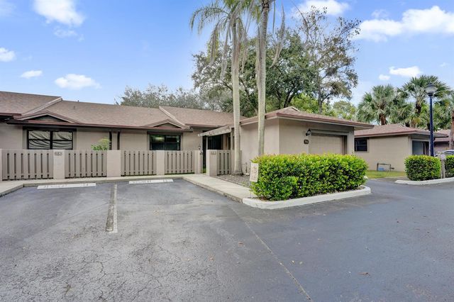 7540 NW 79th Avenue T5, Tamarac, FL 33321