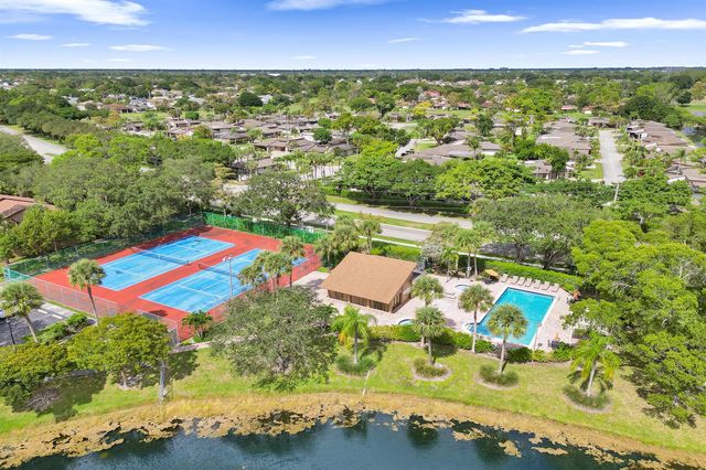 7540 NW 79th Avenue T5, Tamarac, FL 33321