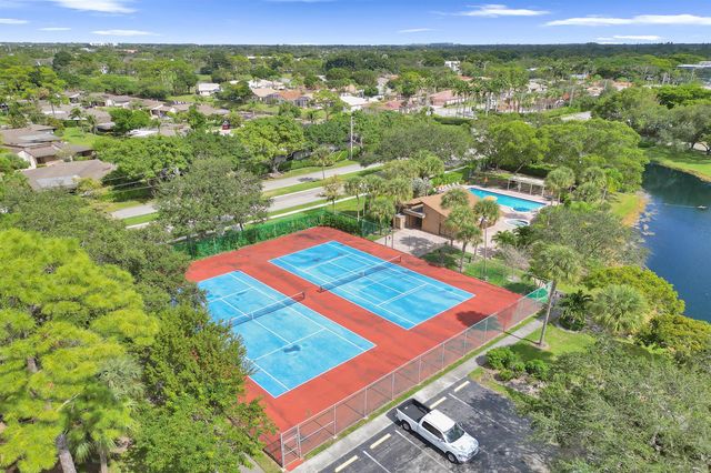 7540 NW 79th Avenue T5, Tamarac, FL 33321