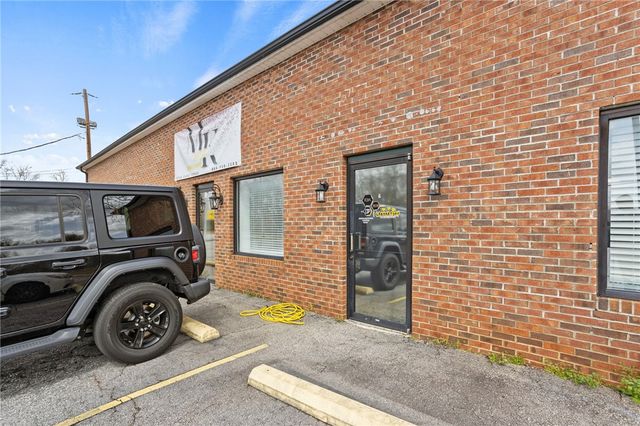 827A SE Main Street, Simpsonville, SC 29680