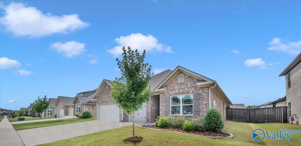 16224 Trestle Street SE, Huntsville, AL 35803