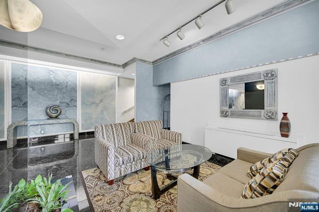 280 Prospect Avenue 3N, Hackensack, NJ 07601