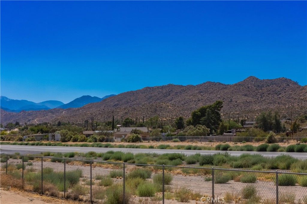 Image 17 of property listing at 6776 Lindbergh Lane, Yucca Valley, CA 92284