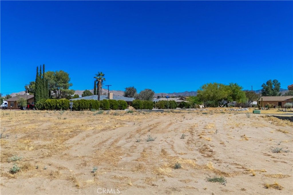 Image 19 of property listing at 6776 Lindbergh Lane, Yucca Valley, CA 92284