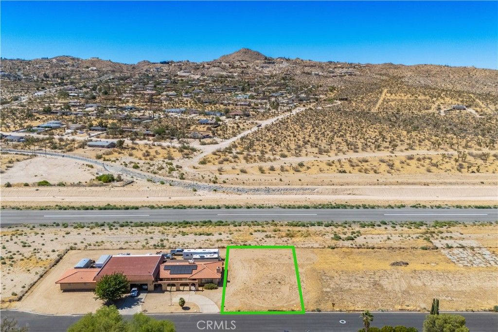 Image 2 of property listing at 6776 Lindbergh Lane, Yucca Valley, CA 92284