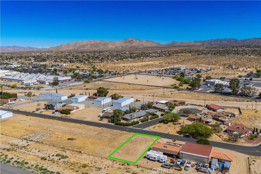 Image 7 of property listing at 6776 Lindbergh Lane, Yucca Valley, CA 92284