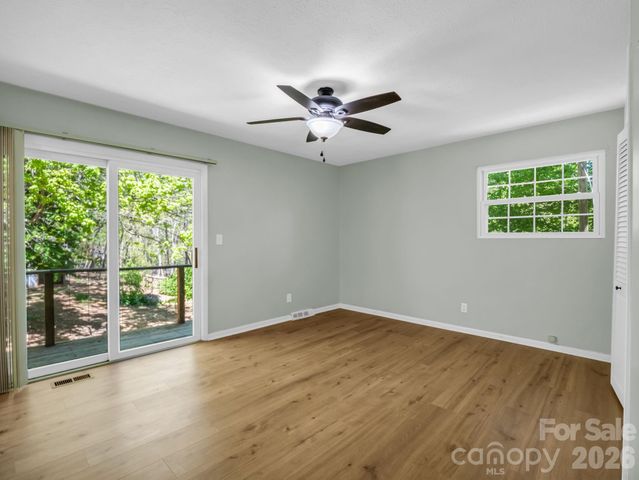 31 Firefly Lane, Saluda, NC 28773