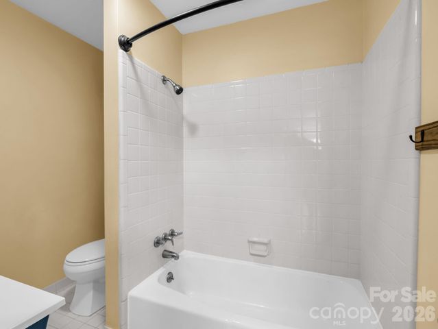 31 Firefly Lane, Saluda, NC 28773