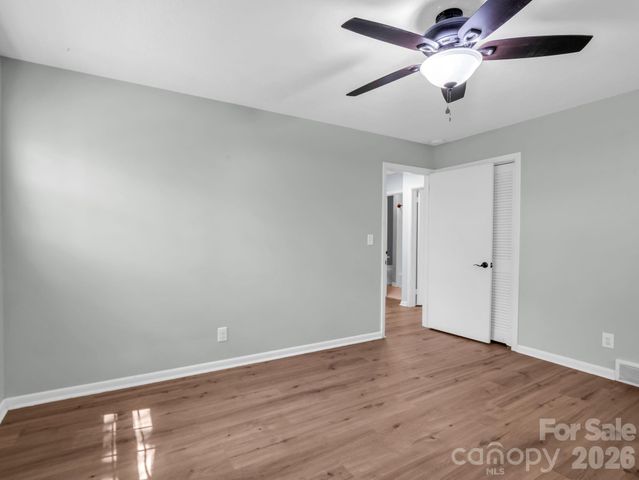 31 Firefly Lane, Saluda, NC 28773