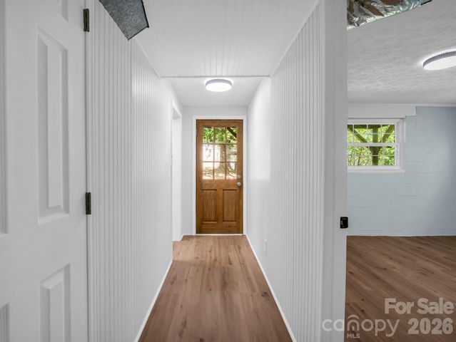 31 Firefly Lane, Saluda, NC 28773