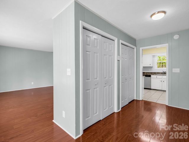 31 Firefly Lane, Saluda, NC 28773