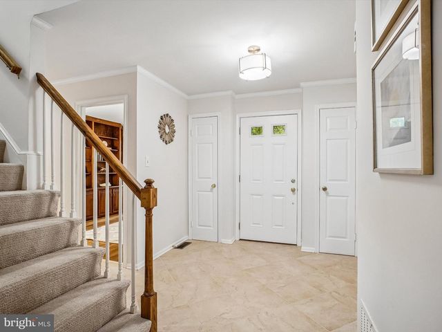 12210 LAKE JAMES DR, Oak Hill, VA 20171