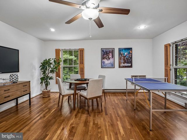 12210 LAKE JAMES DR, Oak Hill, VA 20171