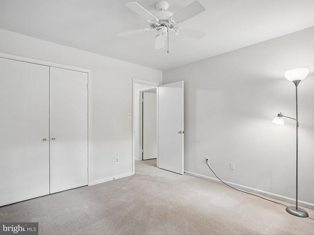 12210 LAKE JAMES DR, Oak Hill, VA 20171