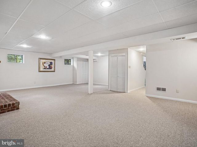 12210 LAKE JAMES DR, Oak Hill, VA 20171