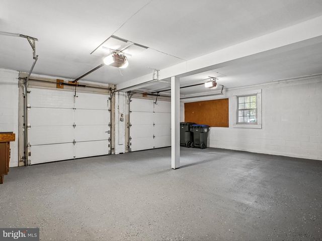 12210 LAKE JAMES DR, Oak Hill, VA 20171