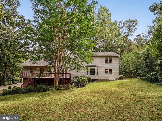 12210 LAKE JAMES DR, Oak Hill, VA 20171