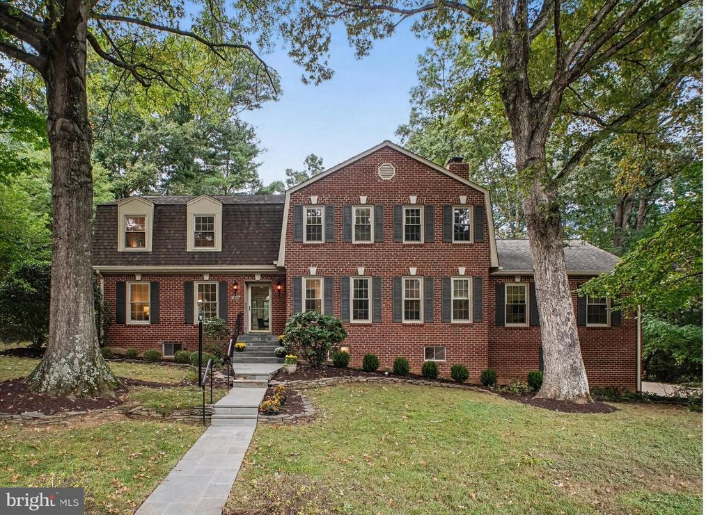 12210 LAKE JAMES DR, Oak Hill, VA 20171