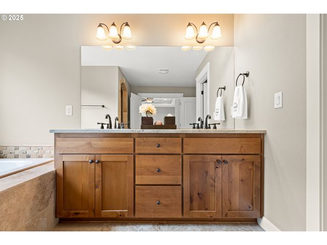 4333 Se 177TH Ln, Vancouver, WA 98683