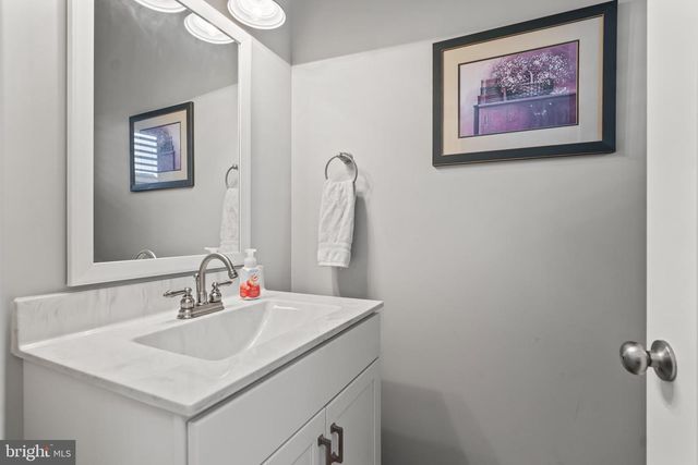 2391 AUSTIN AVE, Chambersburg, PA 17202