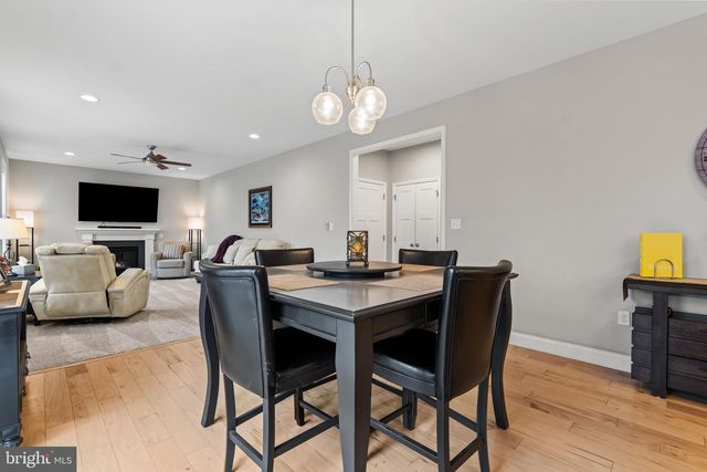 2391 AUSTIN AVE, Chambersburg, PA 17202