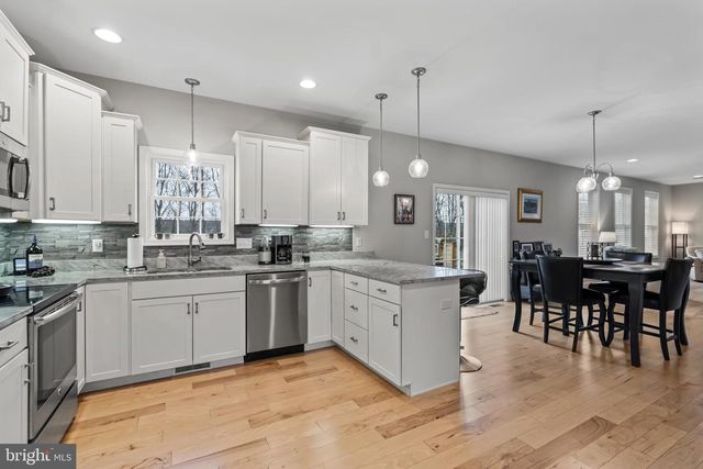 2391 AUSTIN AVE, Chambersburg, PA 17202