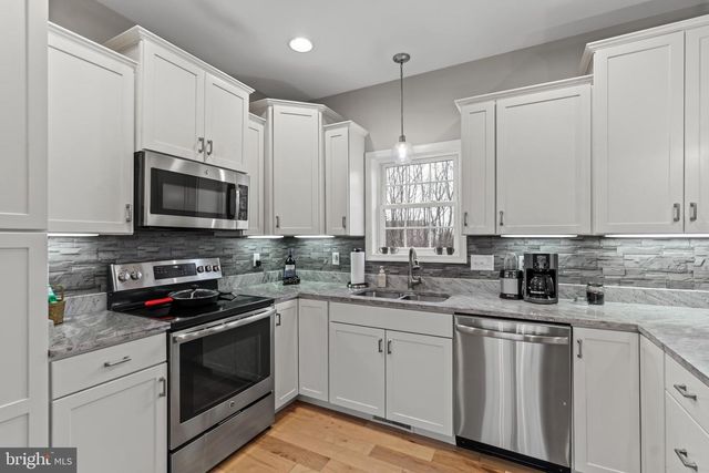 2391 AUSTIN AVE, Chambersburg, PA 17202