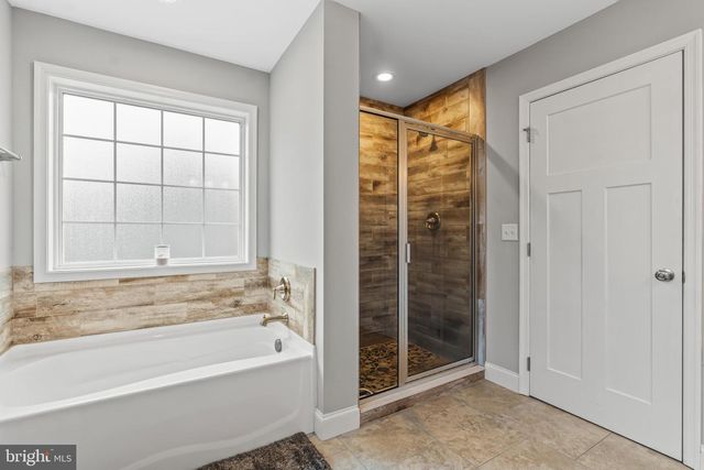 2391 AUSTIN AVE, Chambersburg, PA 17202