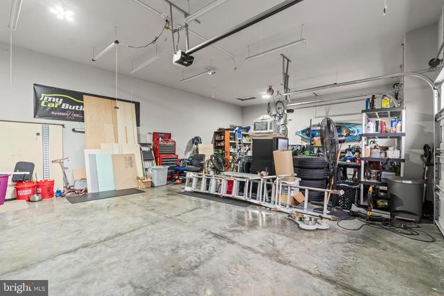 2391 AUSTIN AVE, Chambersburg, PA 17202