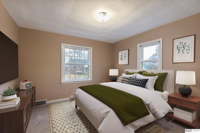 1836 N 49th Avenue, Omaha, NE 68104