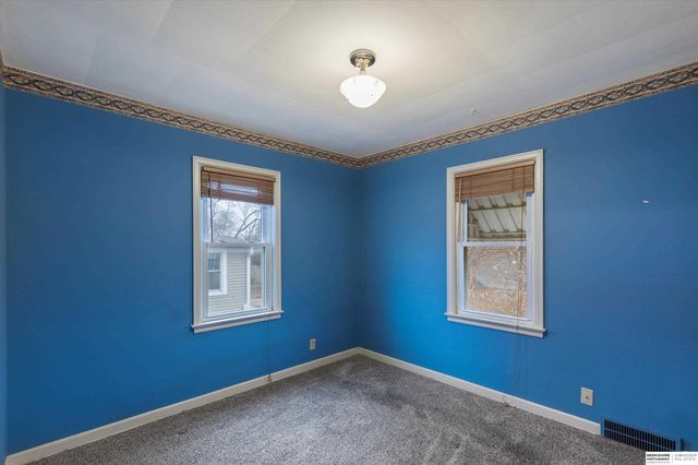 1836 N 49th Avenue, Omaha, NE 68104