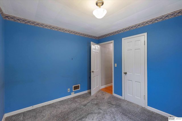 1836 N 49th Avenue, Omaha, NE 68104