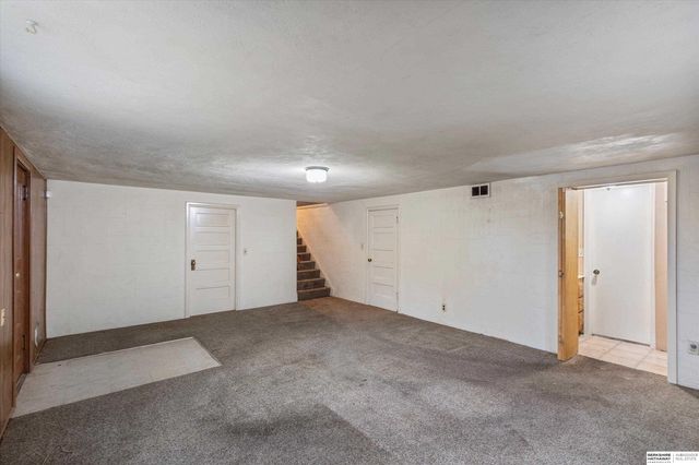 1836 N 49th Avenue, Omaha, NE 68104